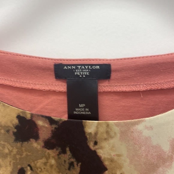 Ann Taylor petite silky print tank medium - Picture 2 of 7